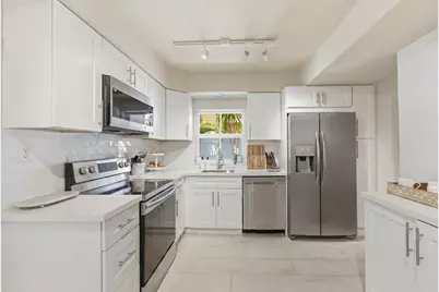 1020 SW 18th Court, Fort Lauderdale, FL 33315 - Photo 4