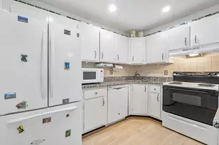 407 Pine Glen Ln, Greenacres, FL 33463 - Photo 4