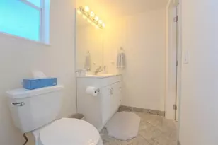 2731 NE 14th St, Pompano Beach, FL 33062 - Photo 14