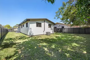 1522 NW 41st St, Miami, FL 33142 - Photo 6