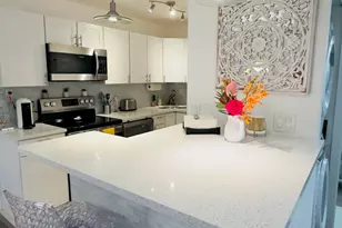 702 SE 2nd Ave SE, Deerfield Beach, FL 33441 - Photo 2