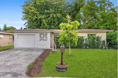 901 NW 49th Street, Deerfield Beach, FL 33064 - Photo 2