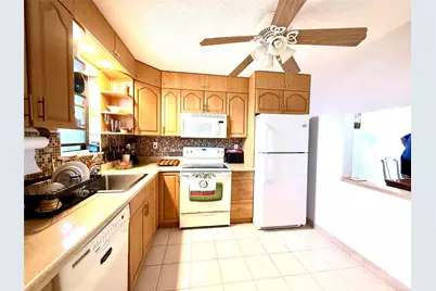 9440 SW 8th Street #308, Boca Raton, FL 33428 - Photo 6