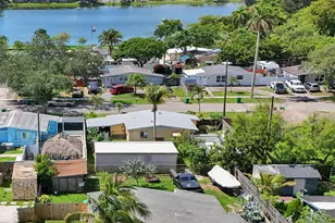 5740 SW 38th St, Davie, FL 33314 - Photo 42
