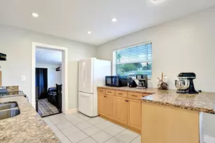 5740 SW 38th St, Davie, FL 33314 - Photo 14
