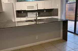 8165 Severn Dr, Boca Raton, FL 33433 - Photo 4