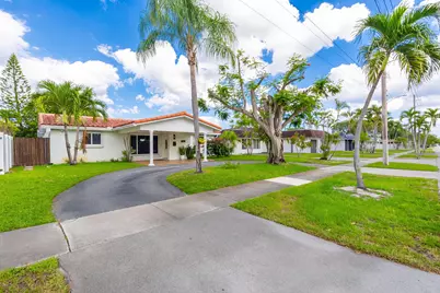 2141 N 56th Avenue, Hollywood, FL 33021 - Photo 2