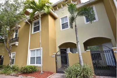 2851 W Prospect Road #1211, Tamarac, FL 33309 - Photo 2