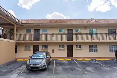 700 SE 9th Court #206, Hialeah, FL 33010 - Photo 4