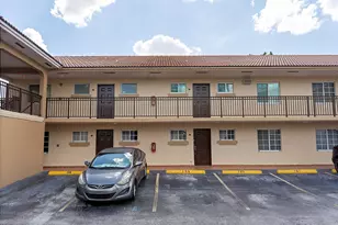 700 SE 9th Ct, Hialeah, FL 33010 - Photo 4