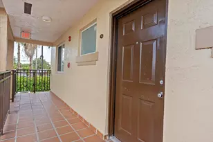700 SE 9th Ct, Hialeah, FL 33010 - Photo 6