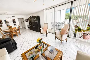 20301 W Country Club Dr, Aventura, FL 33180 - Photo 2