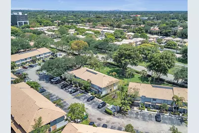 9867 Riverside Drive, Coral Springs, FL 33071 - Photo 30