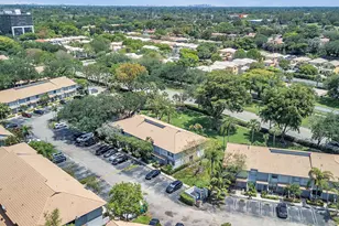 9867 Riverside Dr, Coral Springs, FL 33071 - Photo 30