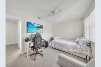9867 Riverside Drive, Coral Springs, FL 33071 - Photo 20