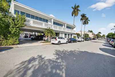 249 Peruvian Avenue #1811, Palm Beach, FL 33480 - Photo 2