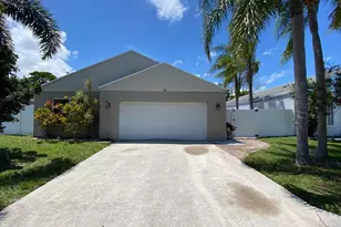 88 Buxton Ln, Boynton Beach, FL 33426 - Photo 1
