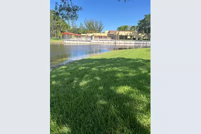 5800 NW 64th Avenue #311, Tamarac, FL 33319 - Photo 4