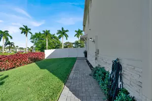 4246 Lagoon Shore Dr, Greenacres, FL 33467 - Photo 24