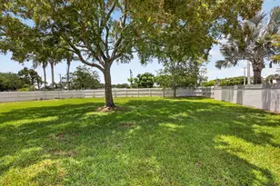 7550 Ironbridge Cir, Delray Beach, FL 33446 - Photo 18