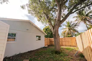 1867 Windsor Dr, North Palm Beach, FL 33408 - Photo 12