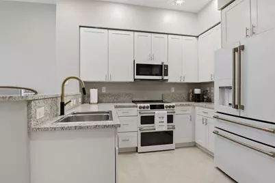 801 S Olive Avenue #206, West Palm Beach, FL 33401 - Photo 2