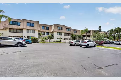 1800 SE Saint Lucie Boulevard #11-203, Stuart, FL 34996 - Photo 4
