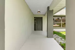 731 SE Majestic Terrace, Port Saint Lucie, FL 34983 - Photo 8
