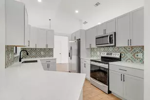 731 SE Majestic Terrace, Port Saint Lucie, FL 34983 - Photo 12