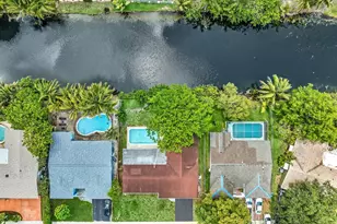 2411 NW 87th Ave, Sunrise, FL 33322 - Photo 62