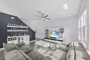 1817 Lake Cove Dr, Lake Worth, FL 33460 - Photo 4