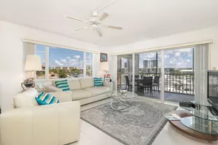 907 Marina Dr, North Palm Beach, FL 33408 - Photo 2