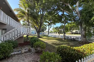 344 SE 11th Ave, Pompano Beach, FL 33060 - Photo 2