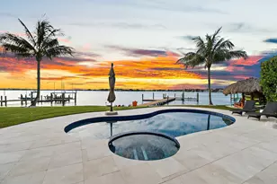 954 Dolphin Ct, Jupiter, FL 33458 - Photo 2