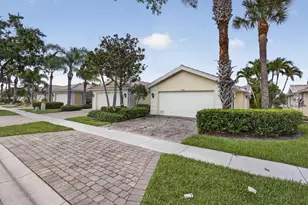8154 Montserrat Pl, Wellington, FL 33414 - Photo 4