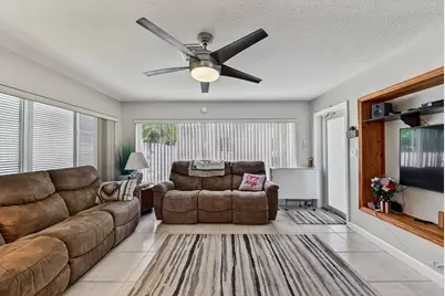 1131 SW 3rd Terrace, Pompano Beach, FL 33060 - Photo 4