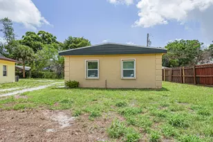 4716 29th Ave, Vero Beach, FL 32967 - Photo 4