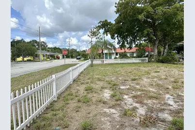 312 N 12th Ave Avenue N, Lake Worth Beach, FL 33460 - Photo 2