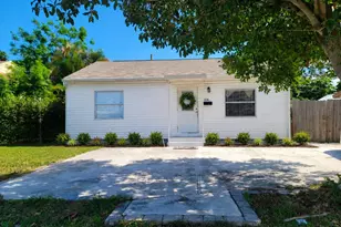 618 Hunter St, West Palm Beach, FL 33405 - Photo 1