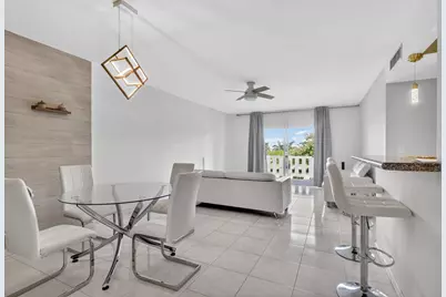4330 Hillcrest Drive #302, Hollywood, FL 33021 - Photo 1