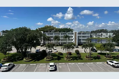1044 Cambridge C, Deerfield Beach, FL 33442 - Photo 2