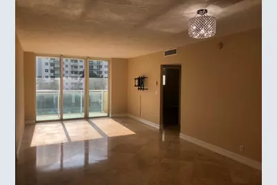 3000 S Ocean Drive #322, Hollywood, FL 33019 - Photo 2