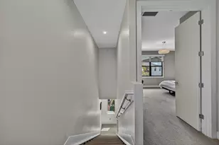 625 NE 22nd Dr, Wilton Manors, FL 33305 - Photo 36