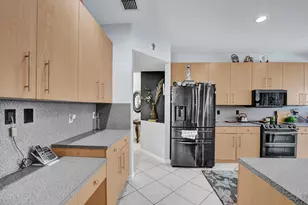 18623 SW 7th St, Pembroke Pines, FL 33029 - Photo 44