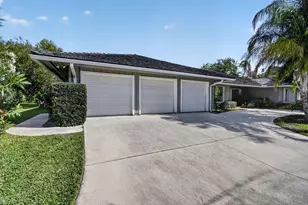 9055 SE Harbor Island Way, Hobe Sound, FL 33455 - Photo 4