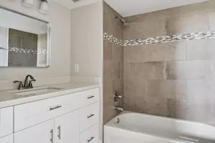 3100 W Rolling Hills Cir, Davie, FL 33328 - Photo 12