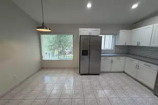 8657 Rosalie Ct, Boynton Beach, FL 33472 - Photo 10