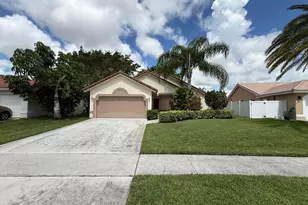 8657 Rosalie Ct, Boynton Beach, FL 33472 - Photo 4
