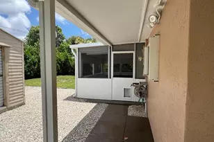 6781 Charleston St, Hollywood, FL 33024 - Photo 36