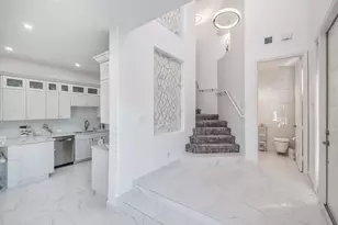 401 Resort Ln, Palm Beach Gardens, FL 33418 - Photo 10